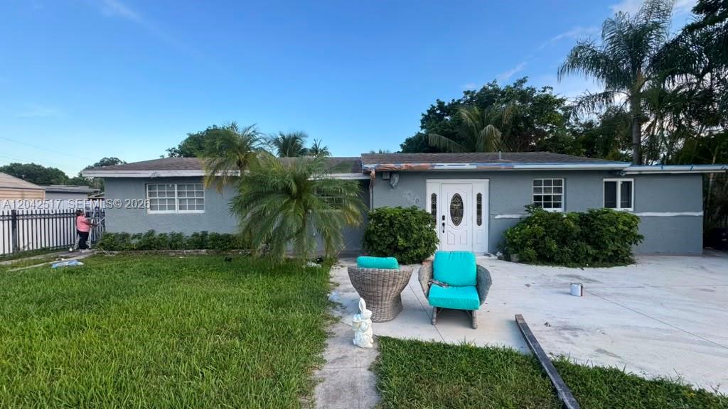 A12042517 Property Photo 3