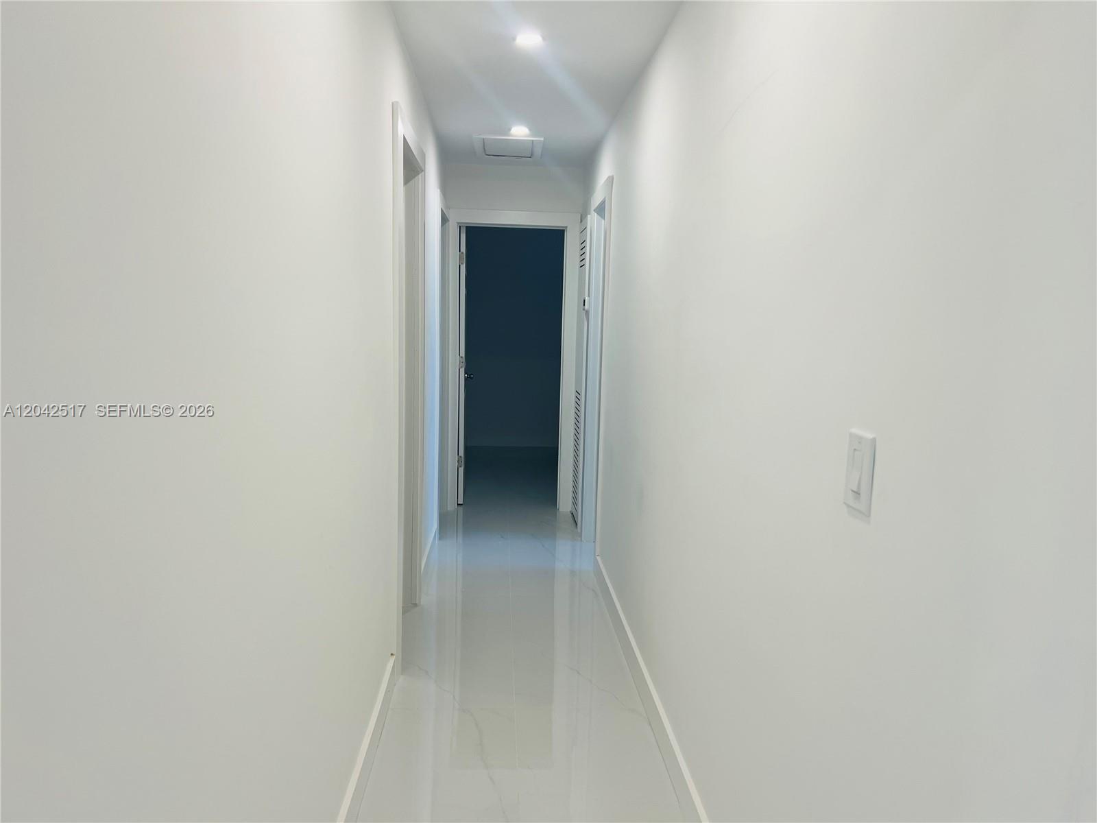 A12042517 Property Photo 12