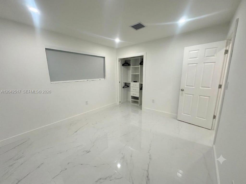 A12042517 Property Photo 18