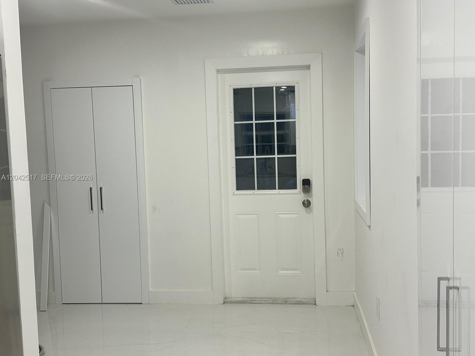 A12042517 Property Photo 22