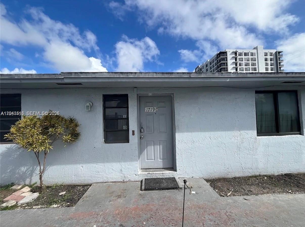 1717 Nw 16th Street Property Photo 1
