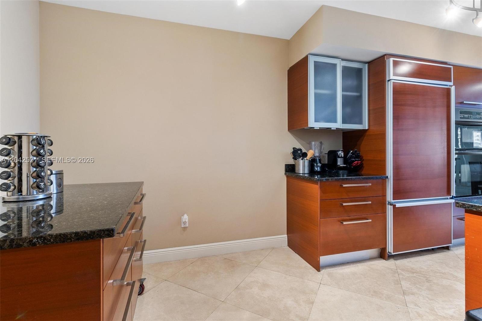 1800 S Ocean Drive 608 Property Photo 6