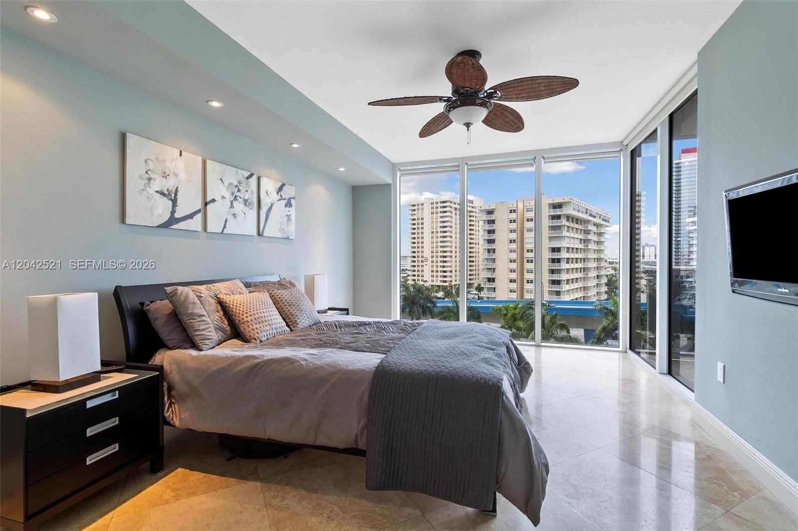 1800 S Ocean Drive 608 Property Photo 13