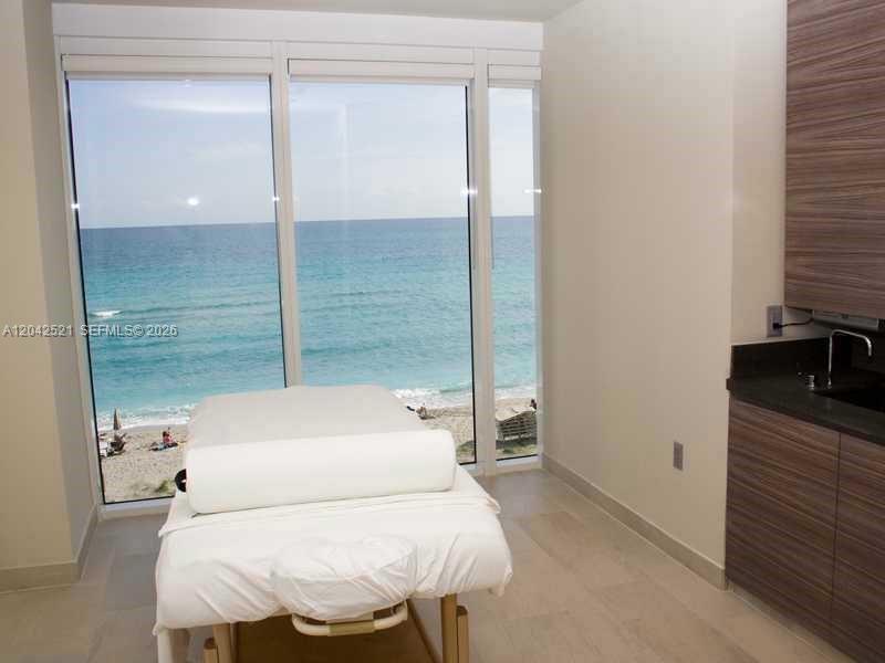 1800 S Ocean Drive 608 Property Photo 40