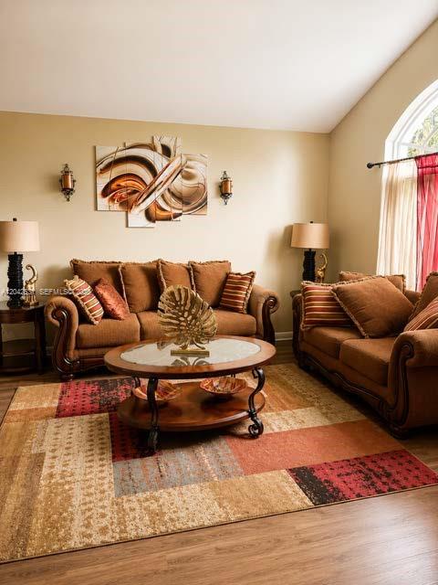 4351 Leicester Court Property Photo 6