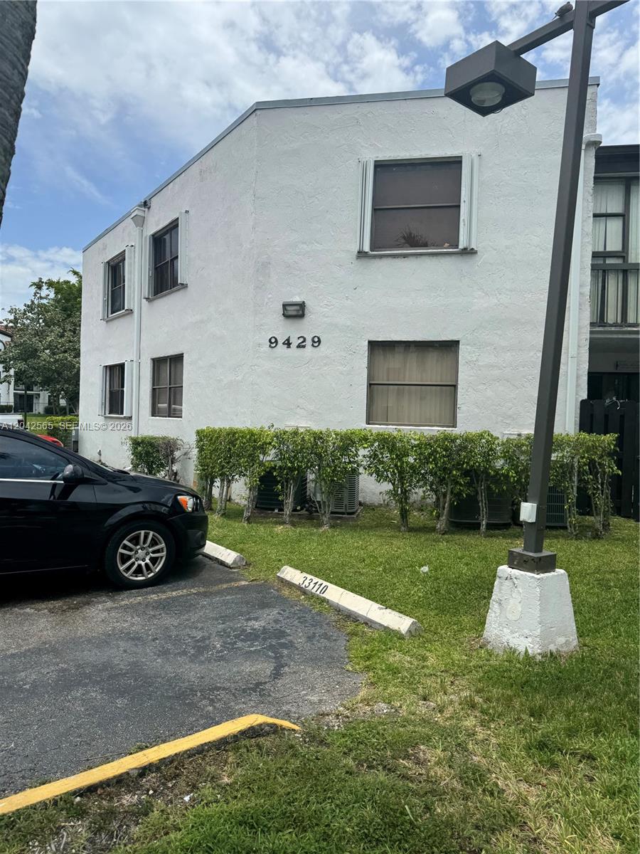 9429 Fontainebleau Boulevard 105-33 Property Photo 2