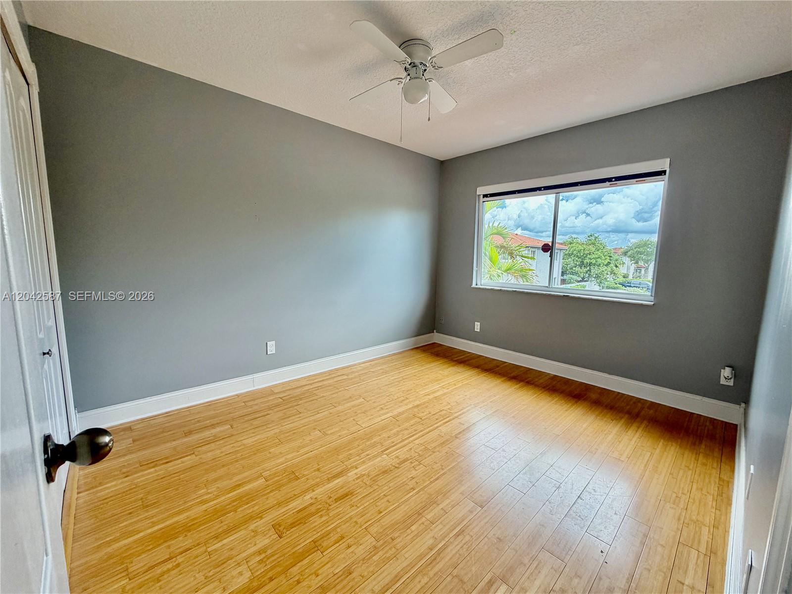 2825 Sw 127th Way Property Photo 11