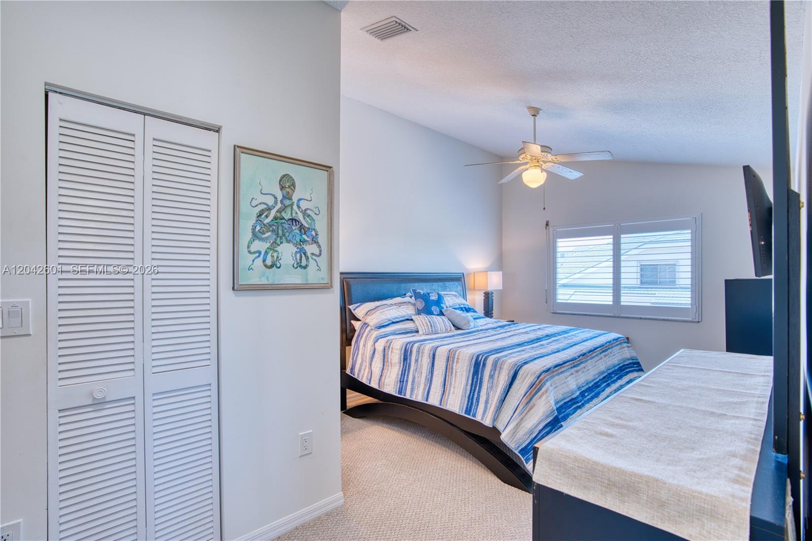 A12042601 Property Photo 17