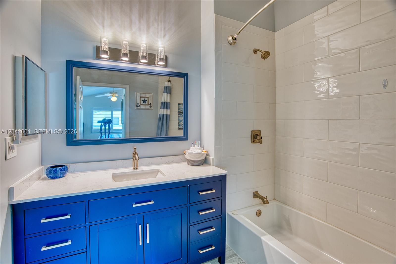 A12042601 Property Photo 19