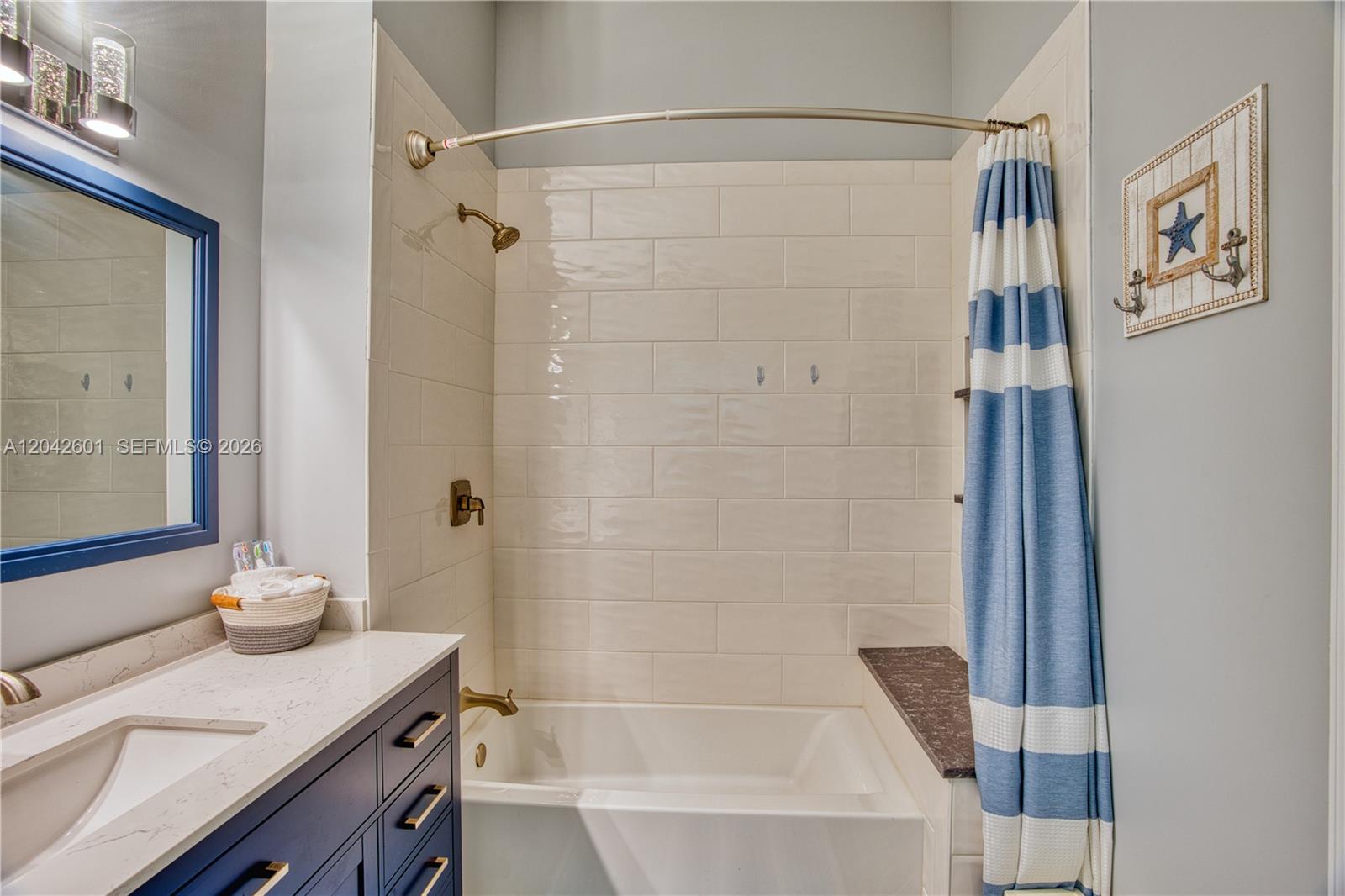 A12042601 Property Photo 20