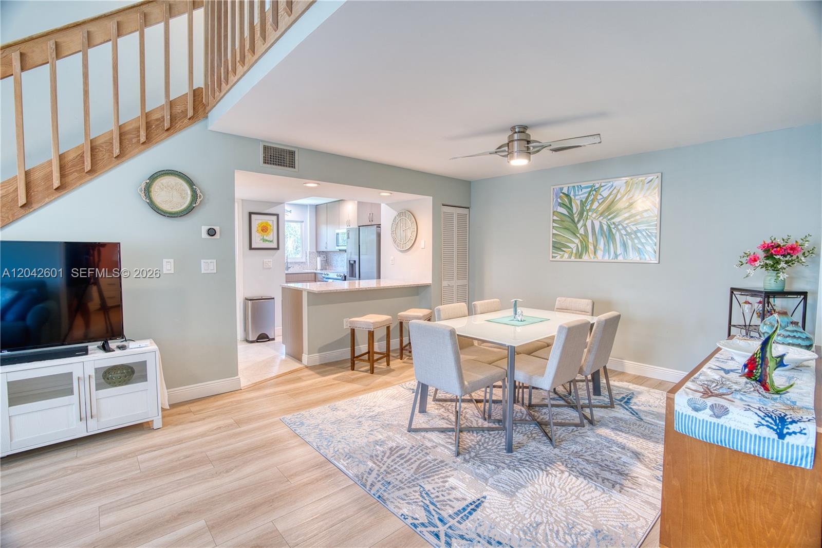 A12042601 Property Photo 23