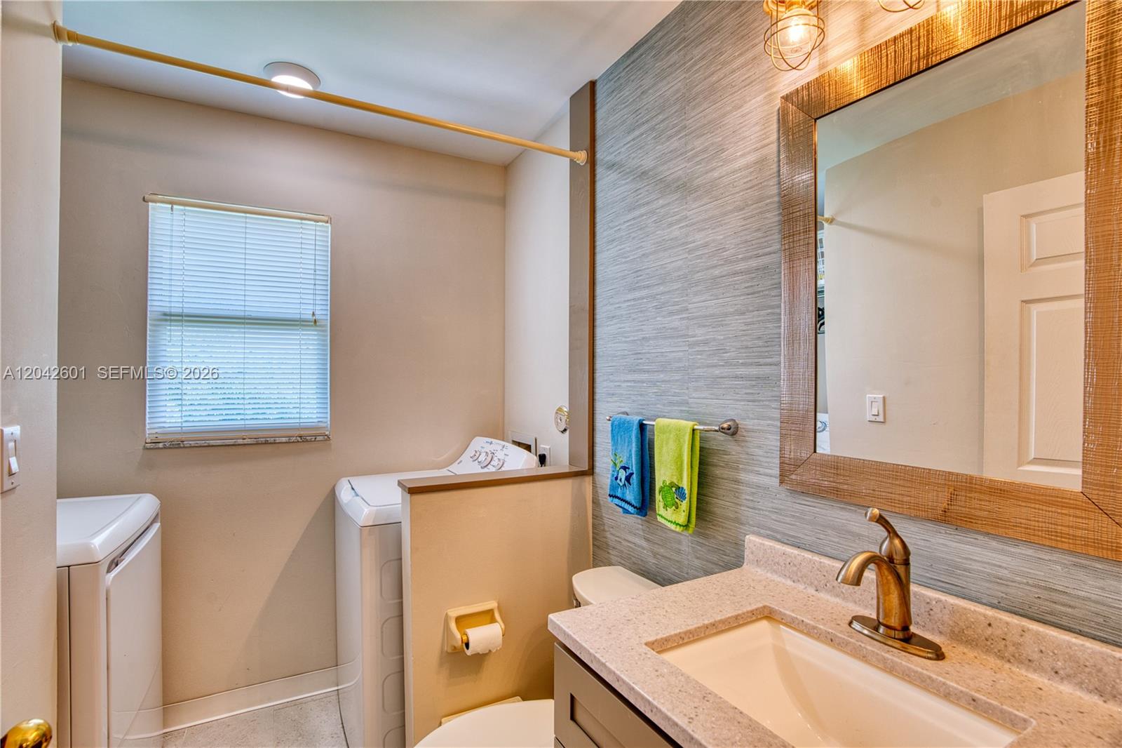 A12042601 Property Photo 27