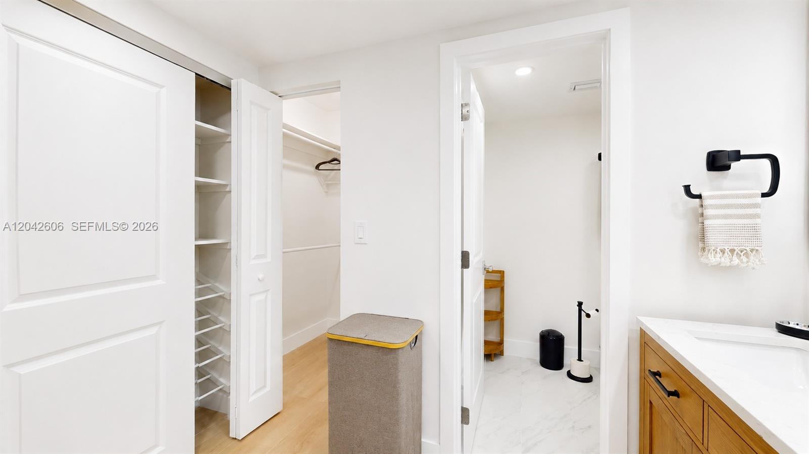 177 Ocean Lane Drive 213 Property Photo 12