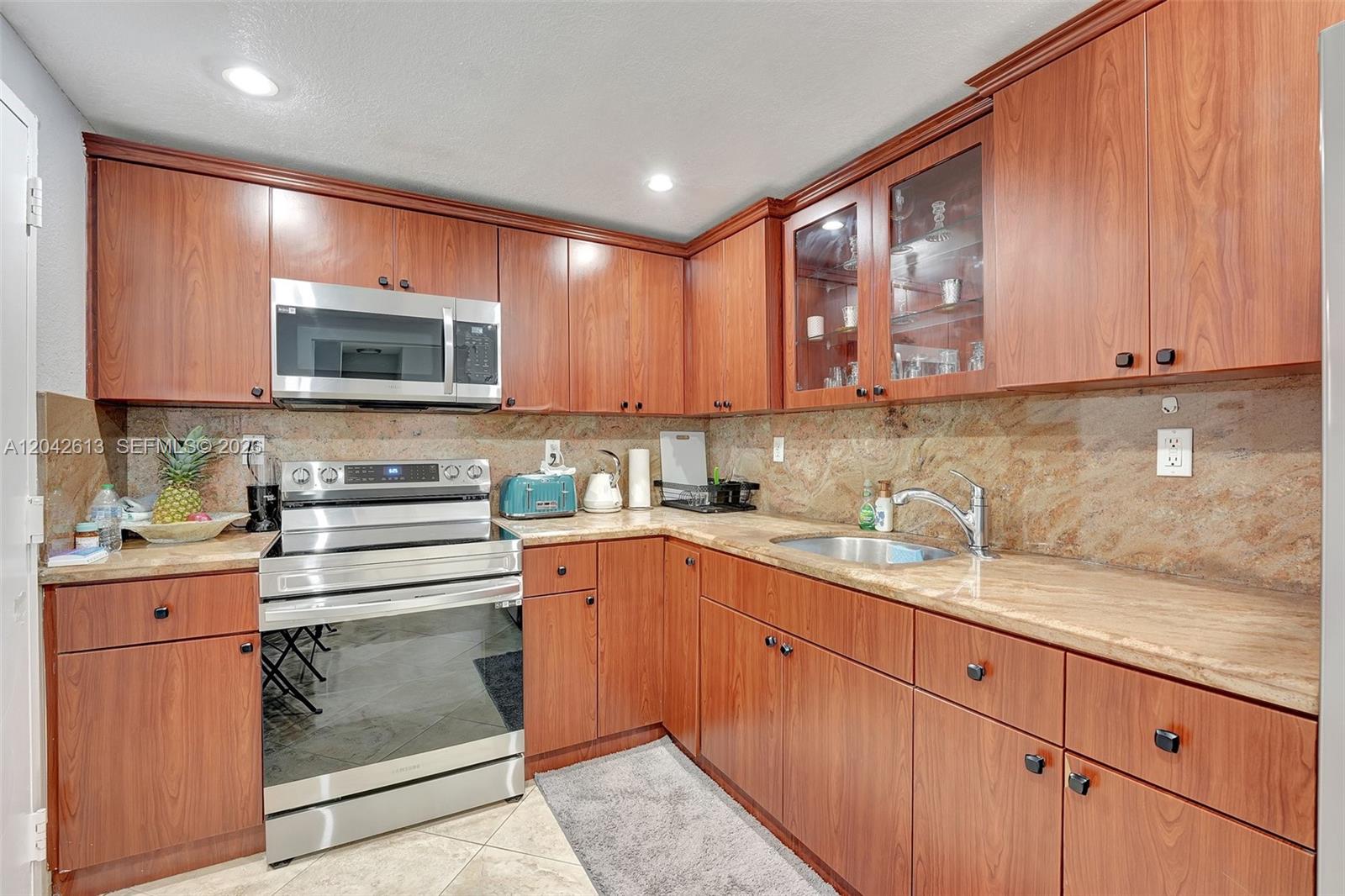 1950 S Ocean Drive 6b Property Photo 24