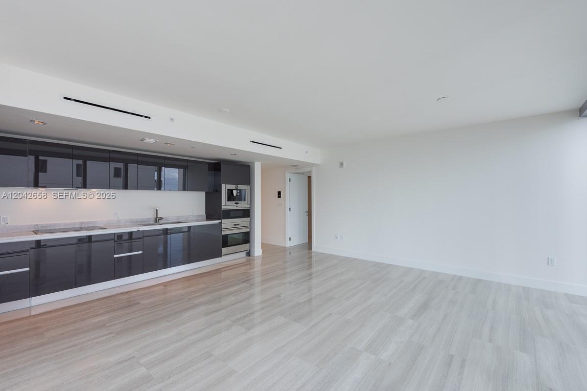 1451 Brickell Avenue 2103 Property Photo 6