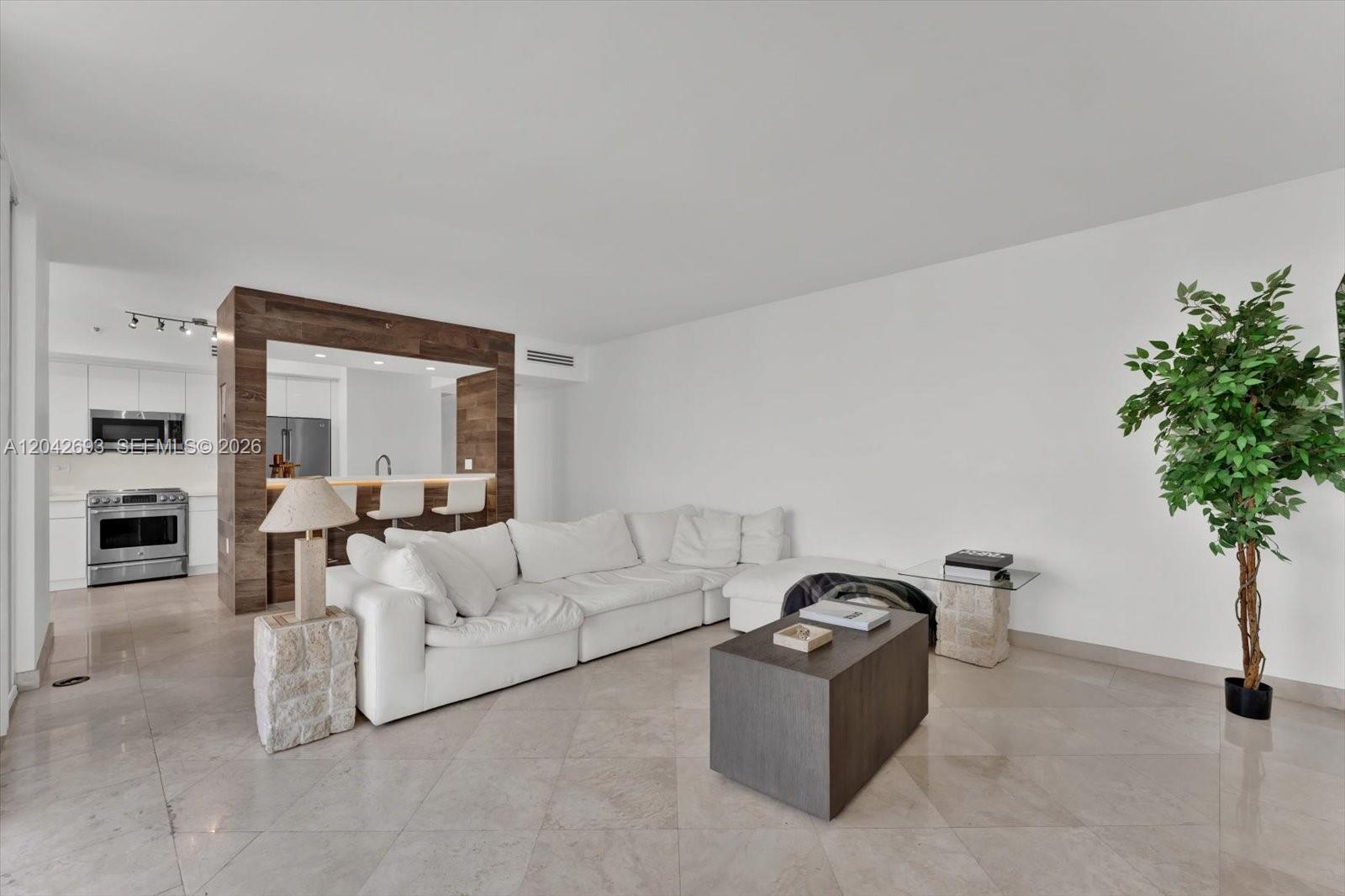 4201 Collins Avenue 2301 Property Photo 17