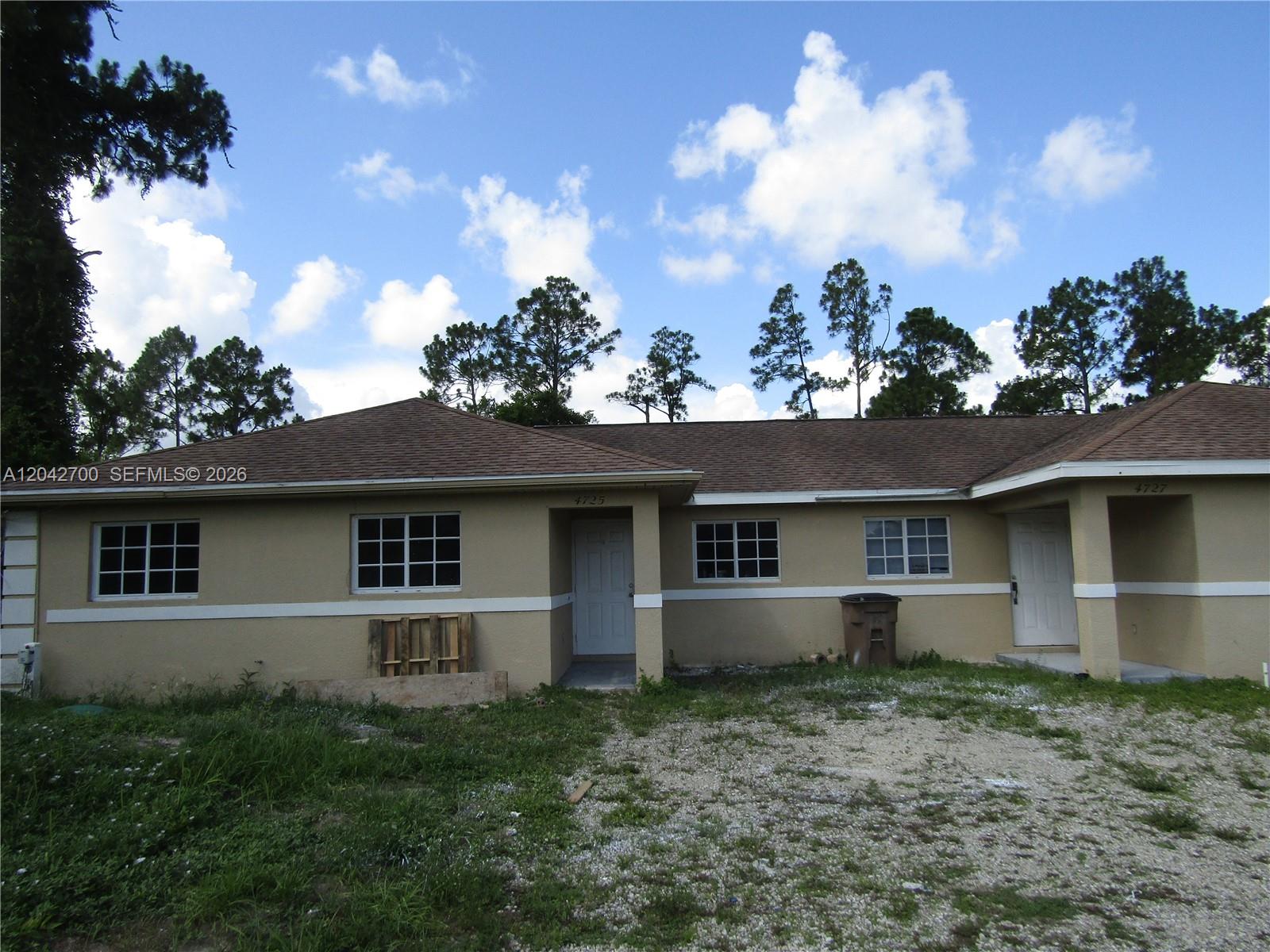 4525 28 Street SW 4525 Property Photo 1