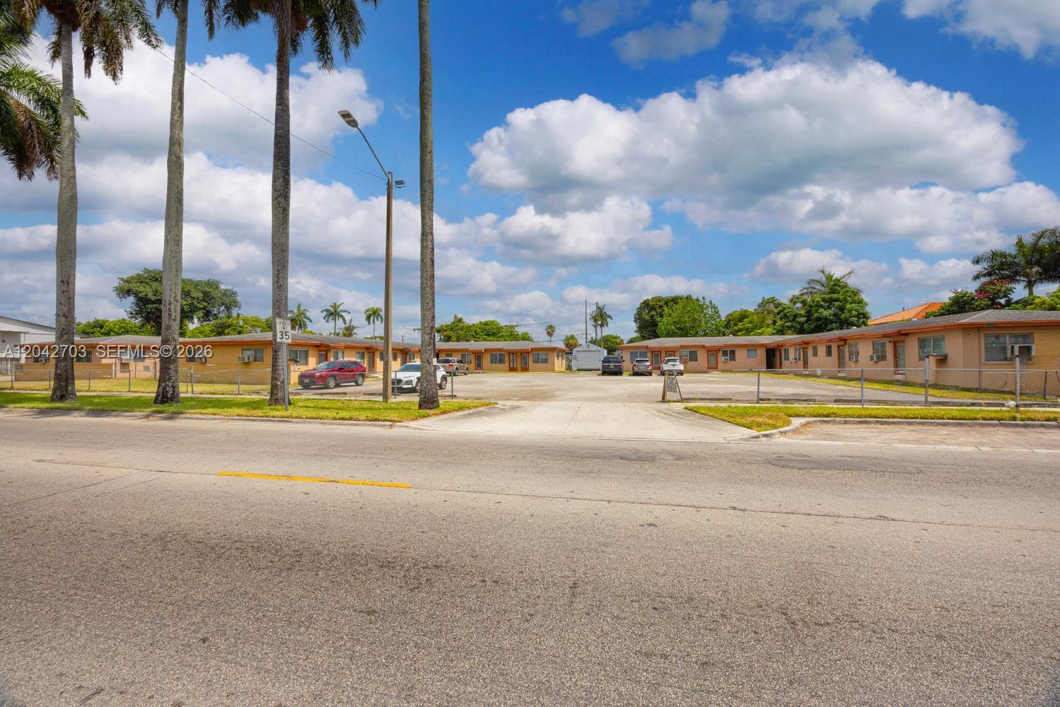 1915 Nw 28th Street Property Photo 5