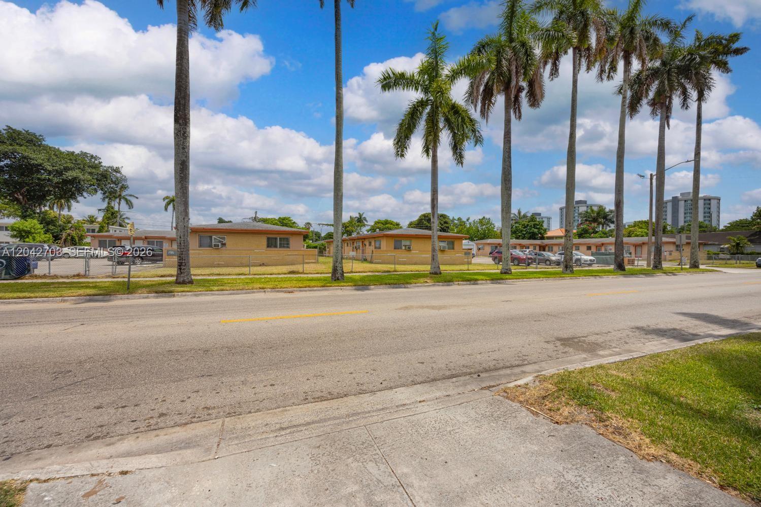 1915 Nw 28th Street Property Photo 6