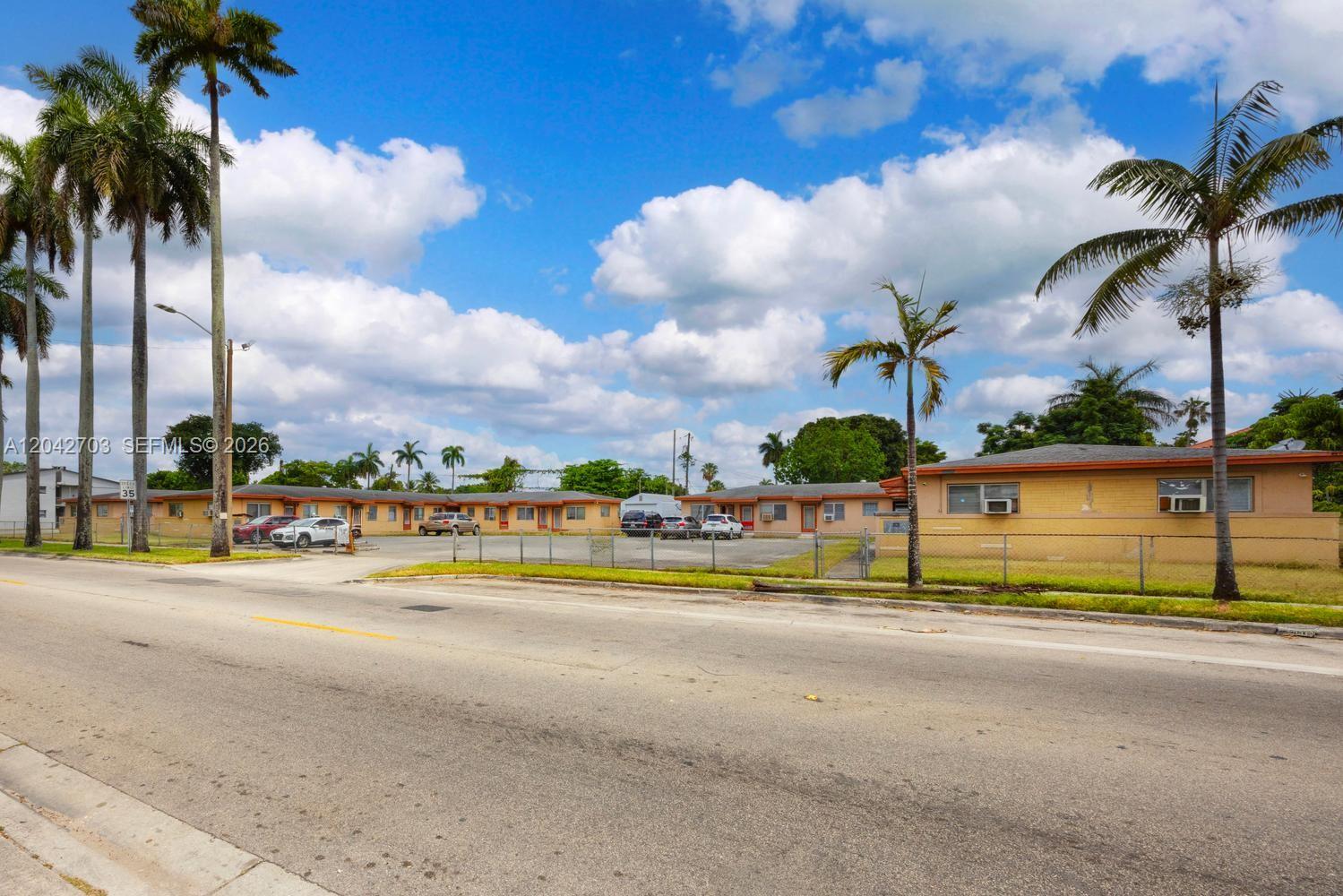 1915 Nw 28th Street Property Photo 8