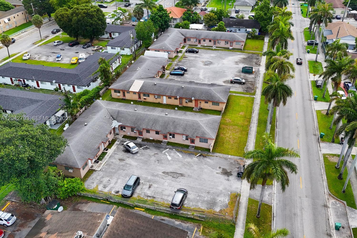1915 Nw 28th Street Property Photo 15