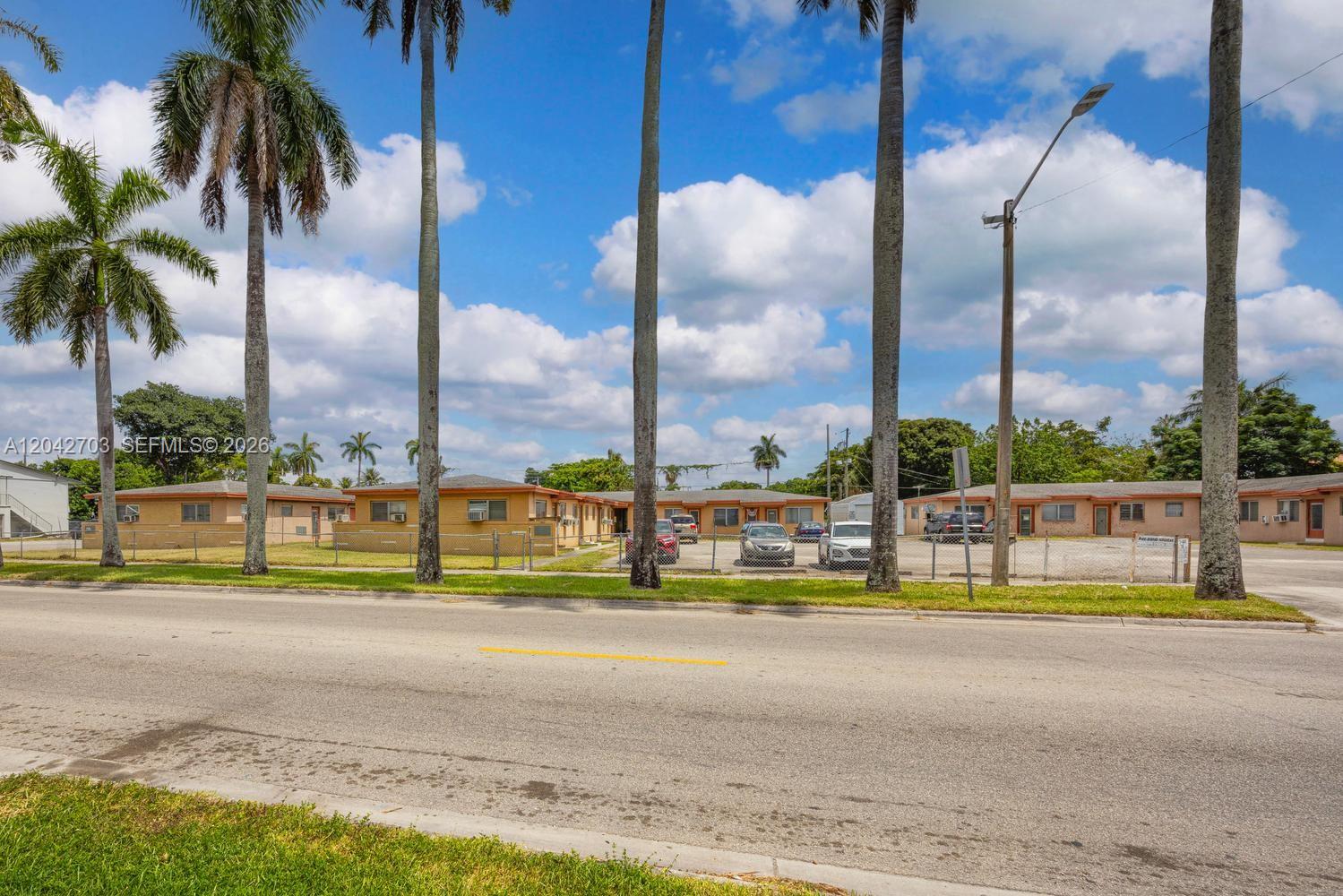 1915 Nw 28th Street Property Photo 37