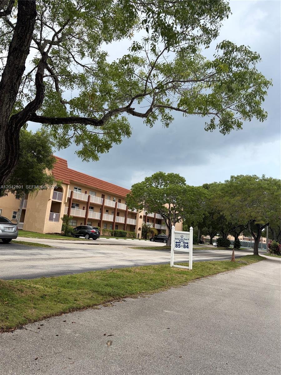 2741 N Pine Island Road 109