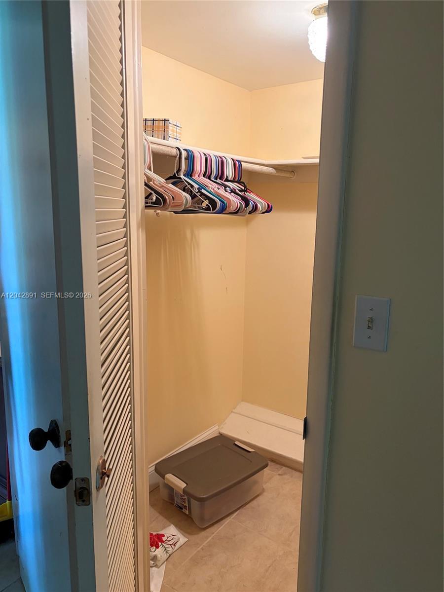 2741 N Pine Island Road 109 Property Photo 10