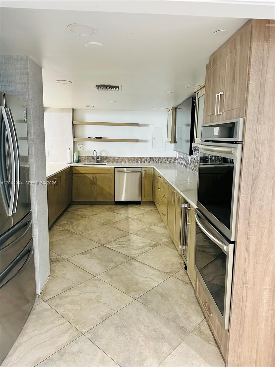 4750 S Ocean Boulevard 401 Property Photo 11
