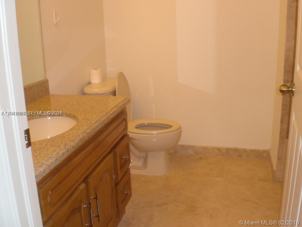 3590 Coral Way 902 Property Photo 12