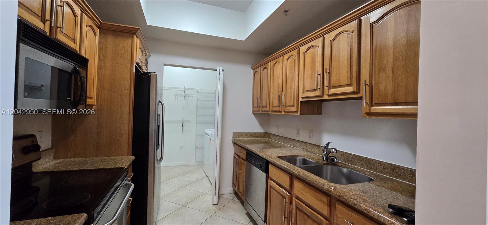 3590 Coral Way 902 Property Photo 13