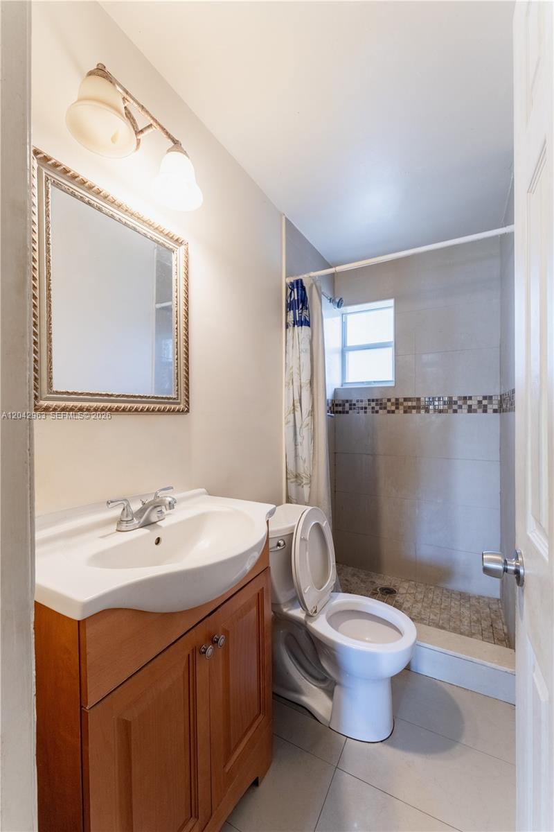 9265 Sw 38th Street Property Photo 9