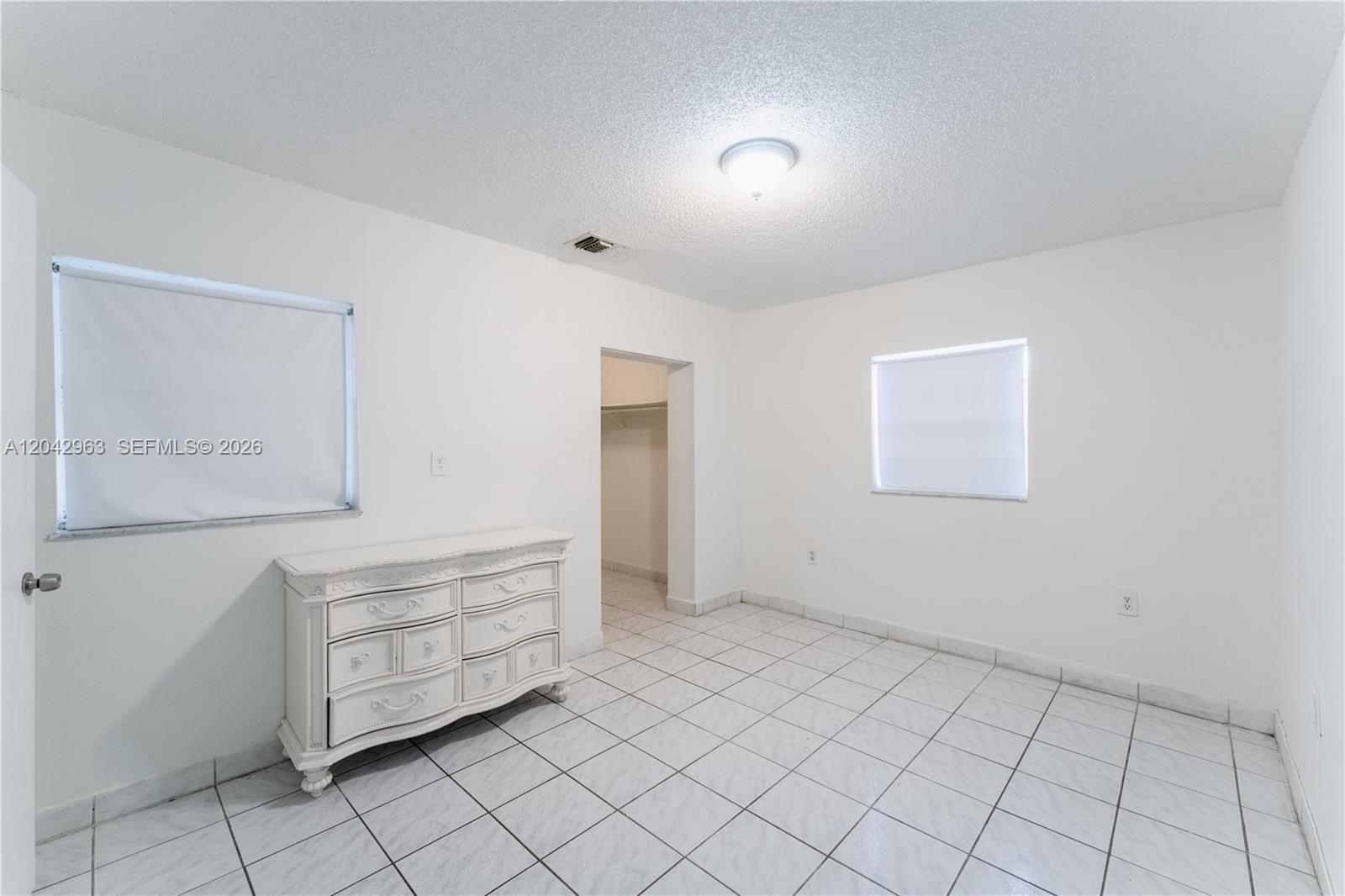 9265 Sw 38th Street Property Photo 17
