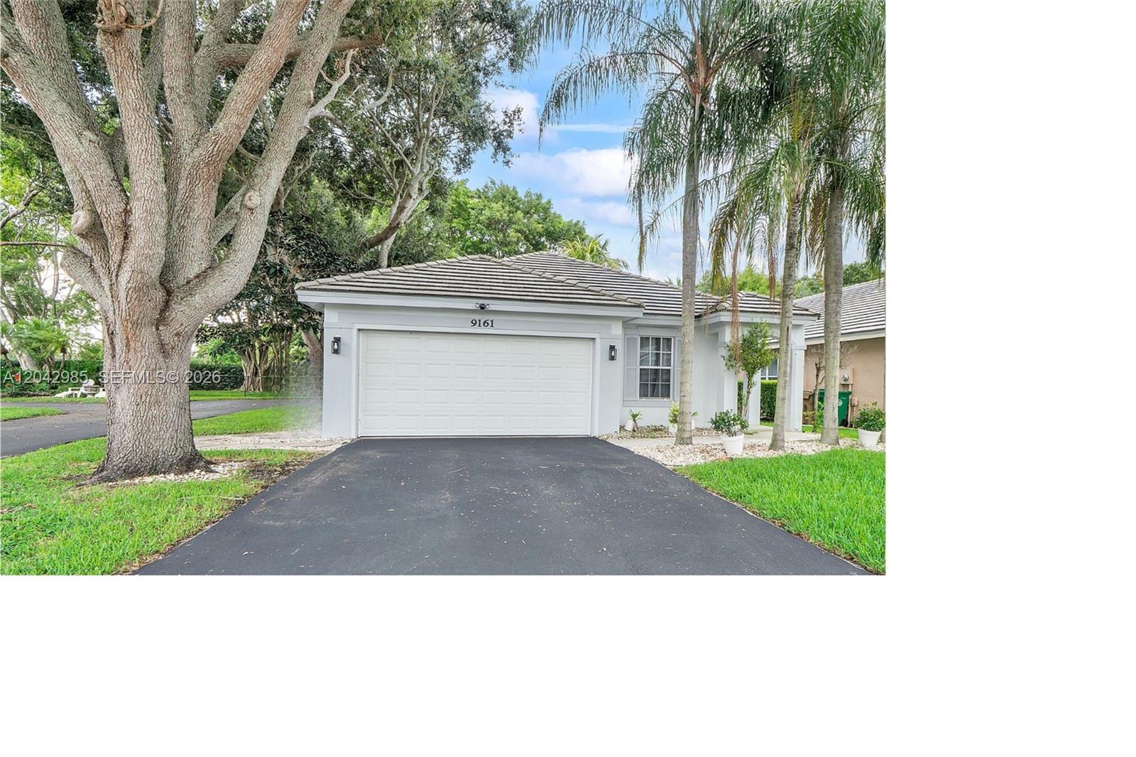 9161 Lake Park Circle N Property Photo 1