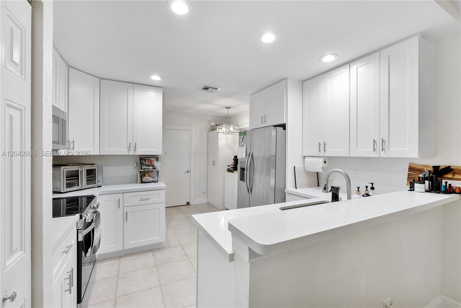 9161 Lake Park Circle N Property Photo 6