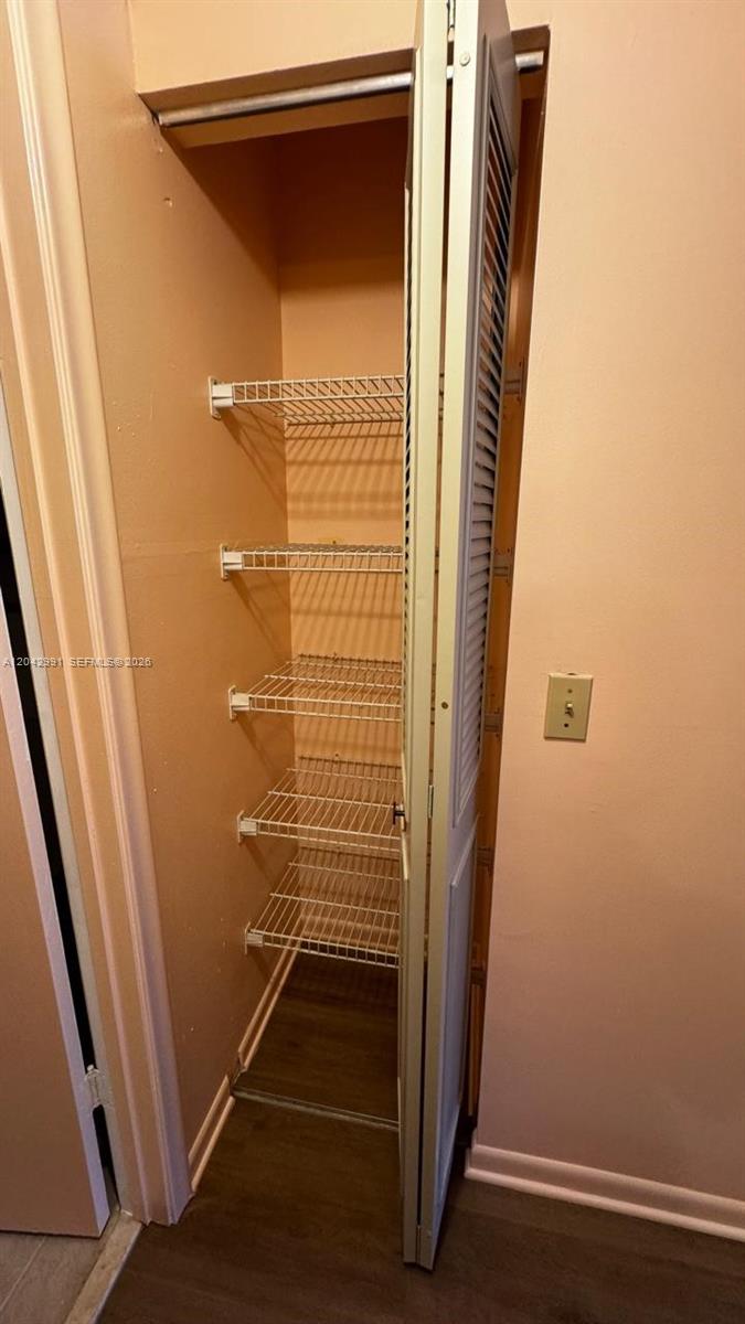 A12042991 Property Photo 7