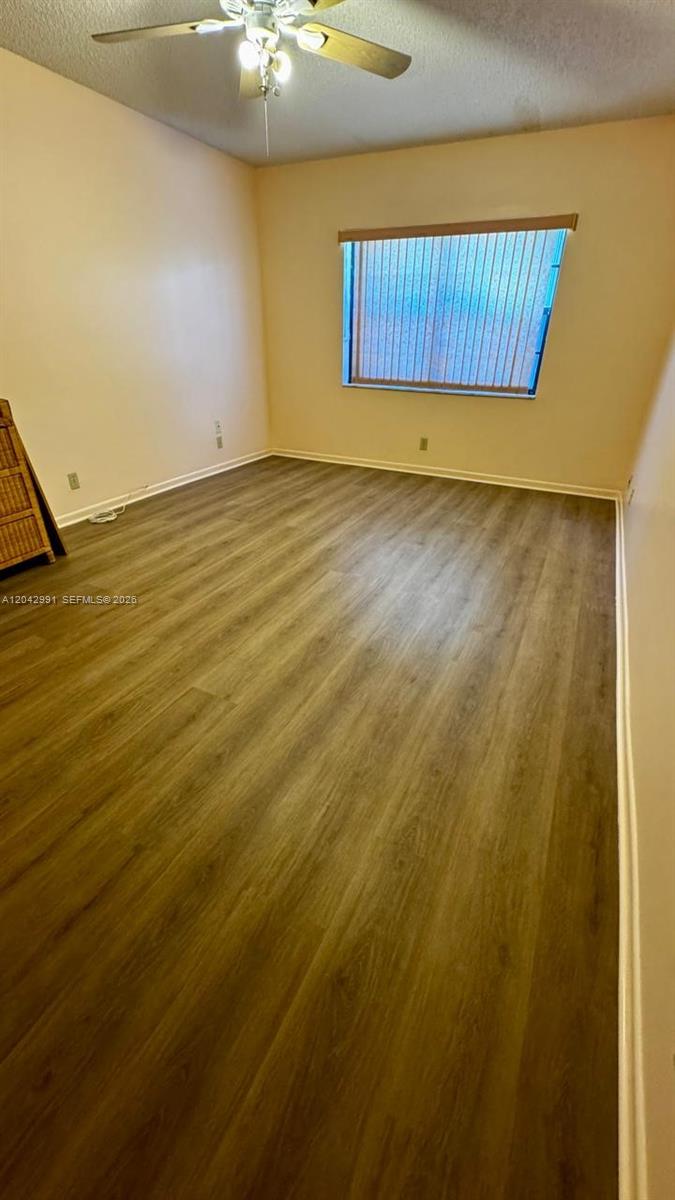 A12042991 Property Photo 8