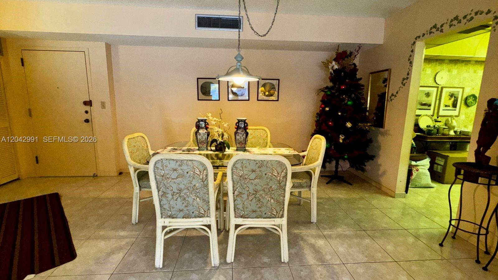 A12042991 Property Photo 16