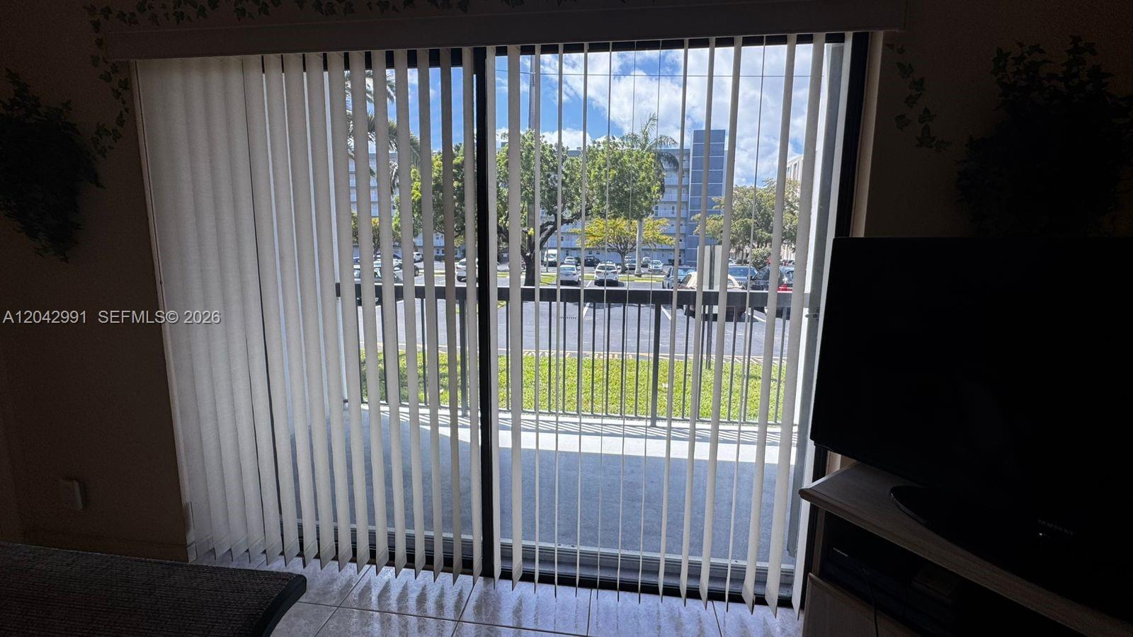 A12042991 Property Photo 17
