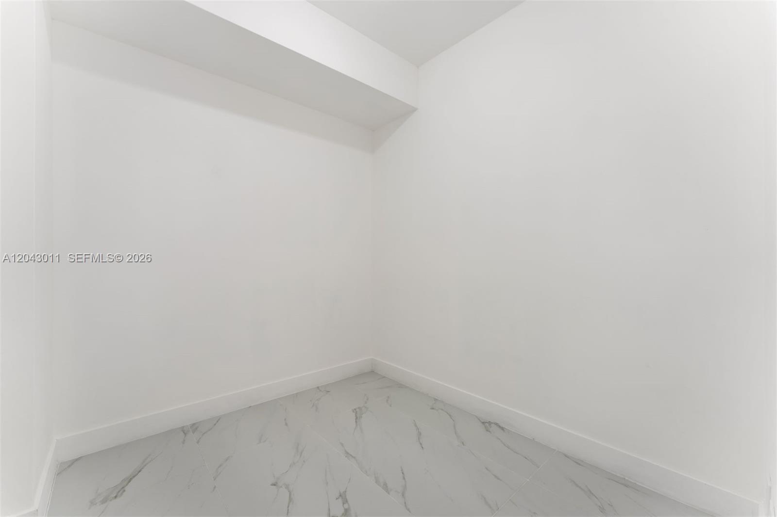 700 Ne 24 Street 1004 Property Photo 23