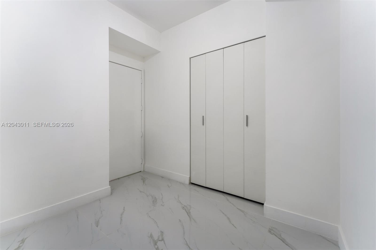 700 Ne 24 Street 1004 Property Photo 25
