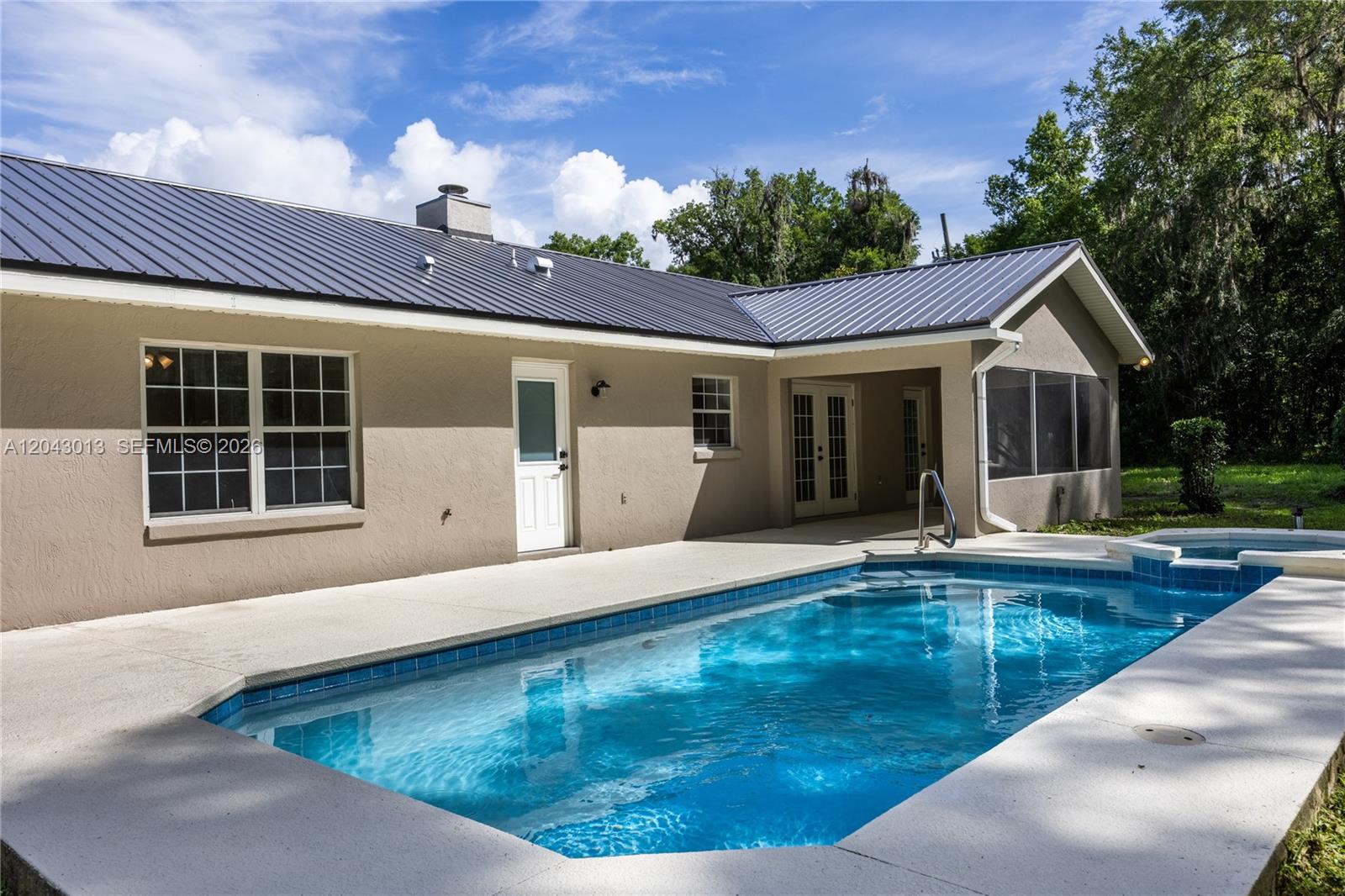 14810 Nw 185 Street Property Photo 2