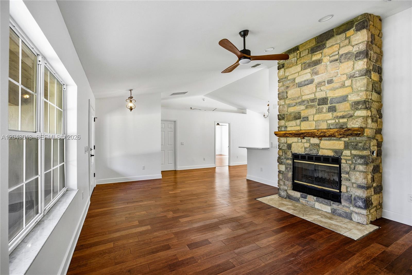 14810 Nw 185 Street Property Photo 9