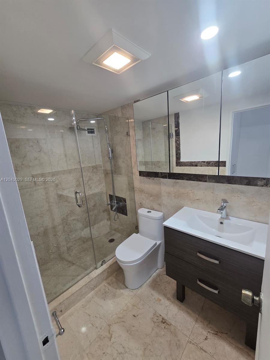 A12043029 Property Photo 11