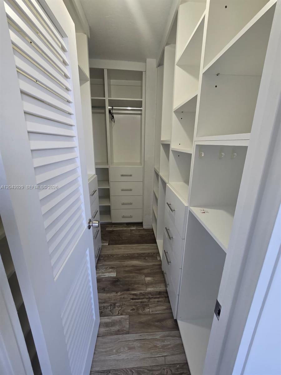 A12043029 Property Photo 14