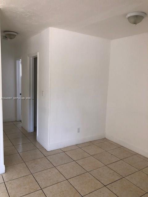 1895 Venice Park Drive B20 Property Photo 3