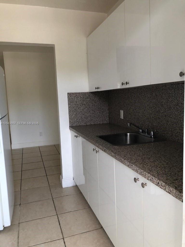 1895 Venice Park Drive B20 Property Photo 4