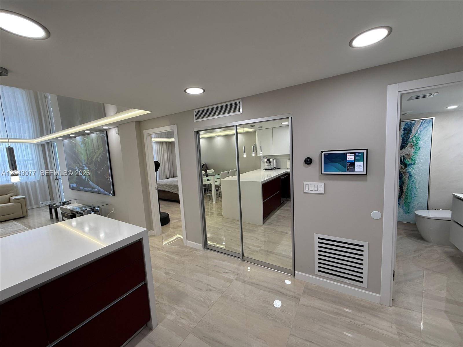 1849 S Ocean Drive Ph5 Property Photo 3