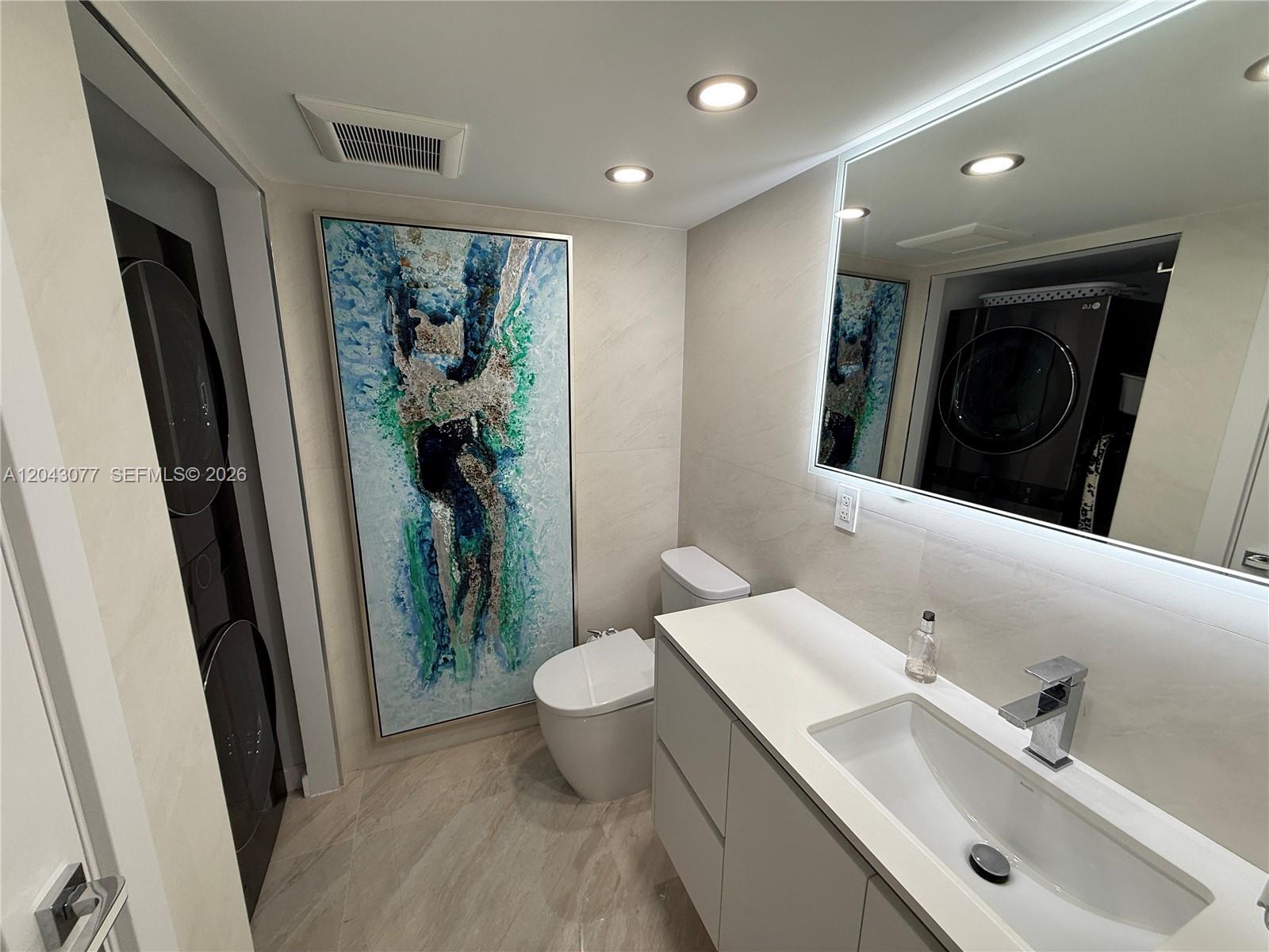 1849 S Ocean Drive Ph5 Property Photo 9