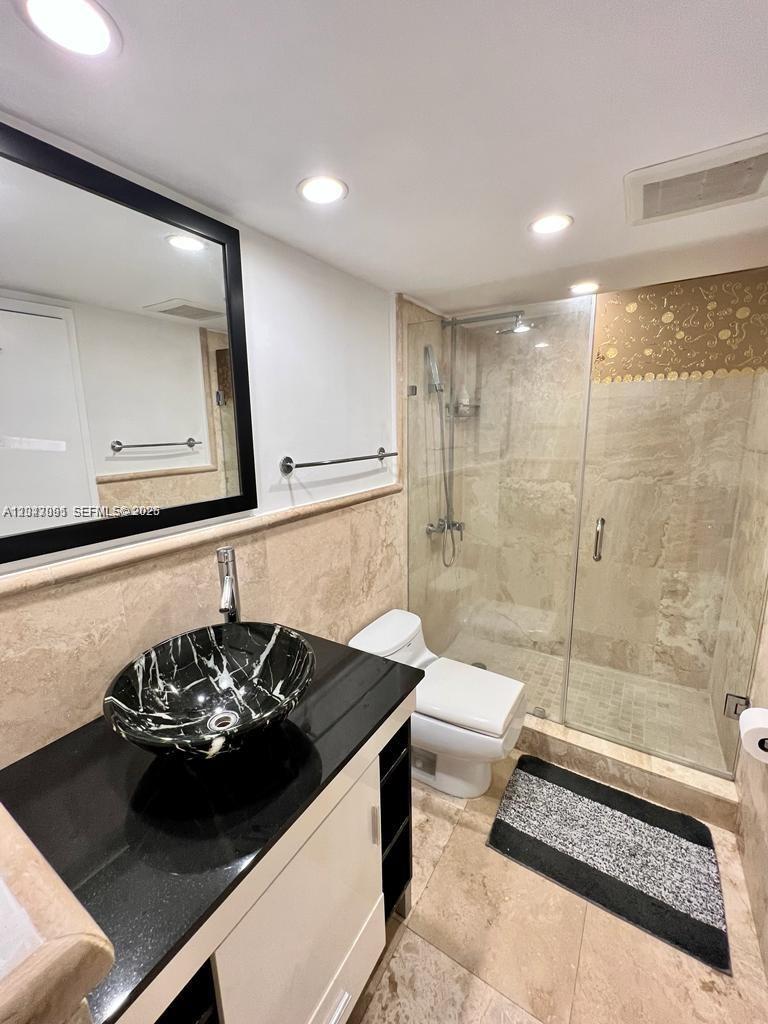 2030 S Ocean Drive 211 Property Photo 12